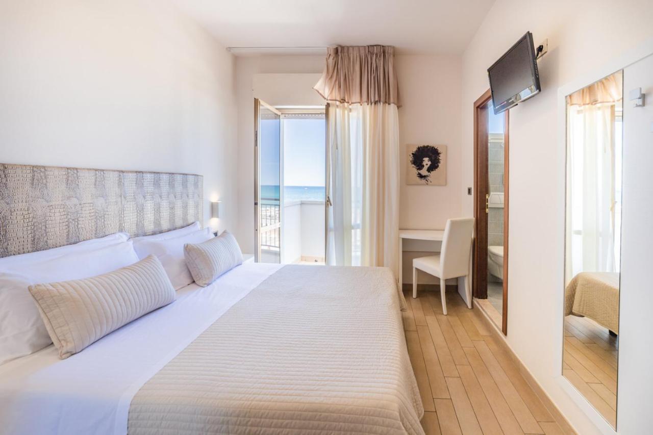Hotel Soraya Riccione Exterior foto