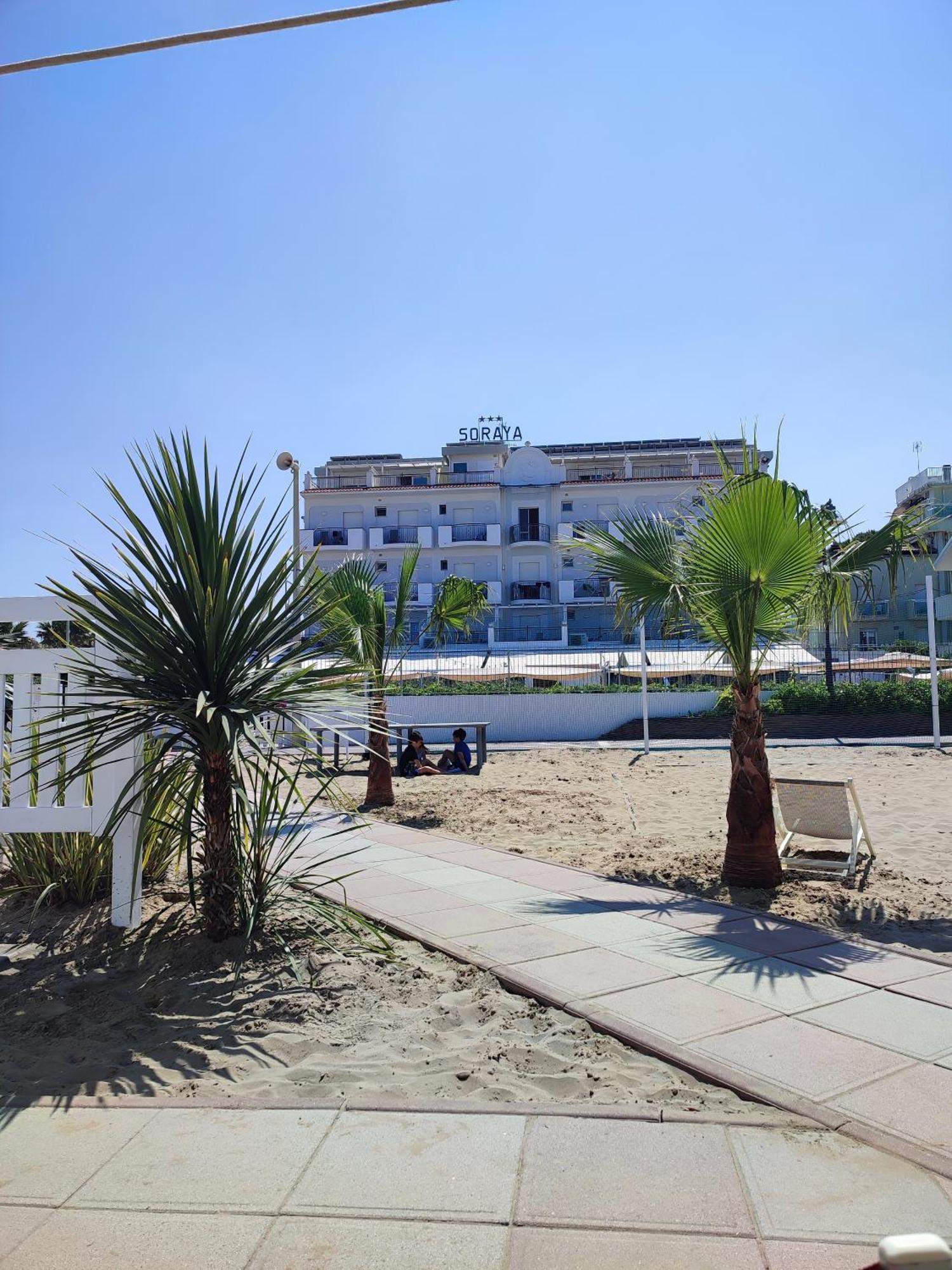 Hotel Soraya Riccione Exterior foto